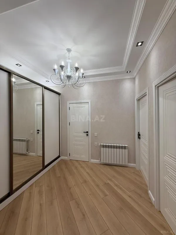 Satılır 2 otaqlı mənzil 68 m²