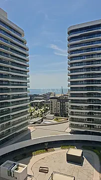 Satılır 3 otaqlı mənzil 180 m² — Bakı 3 otaq 180.00 m²
