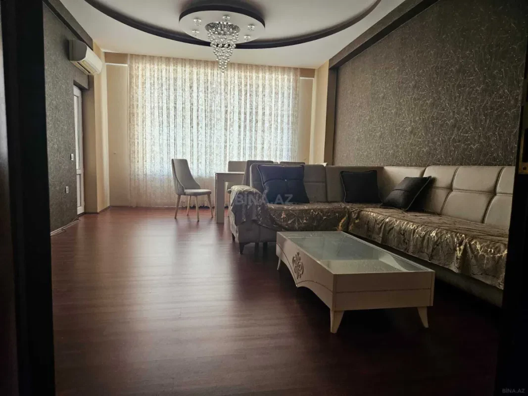Kirayə verilir 3 otaqlı mənzil 140 m²