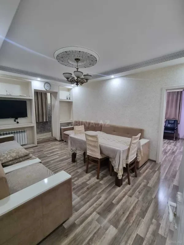 Satılır 4 otaqlı mənzil 60 m²