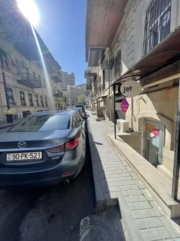 Kirayə verilir 2 otaqlı ofis 60 m²