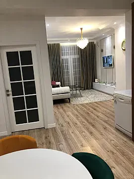 Kirayə verilir 2 otaqlı mənzil 67 m² — Bakı 2 otaq 67.00 m²