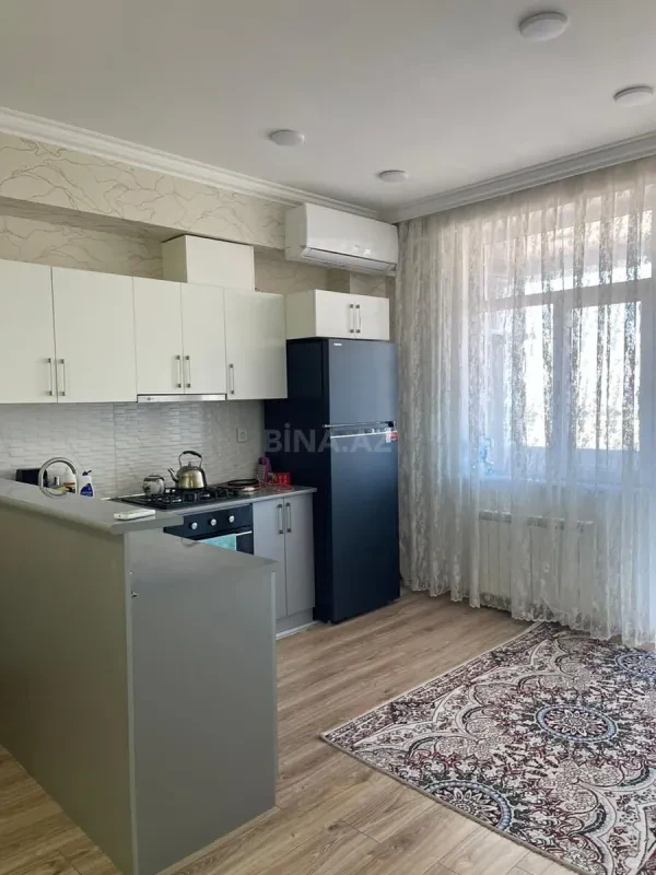 Kirayə verilir 2 otaqlı mənzil 75 m²