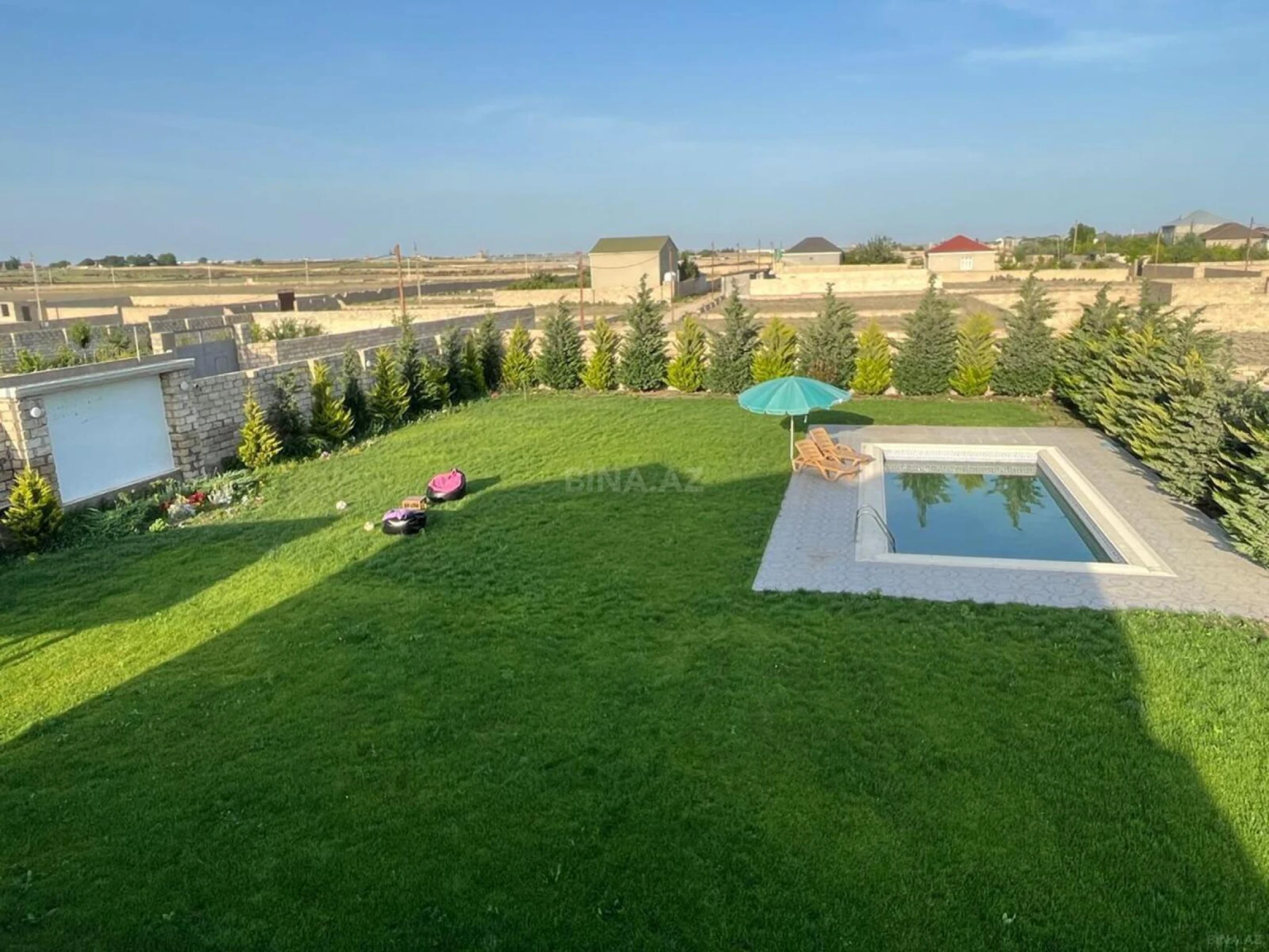 Kirayə verilir 6 otaqlı həyət evi 350 m²