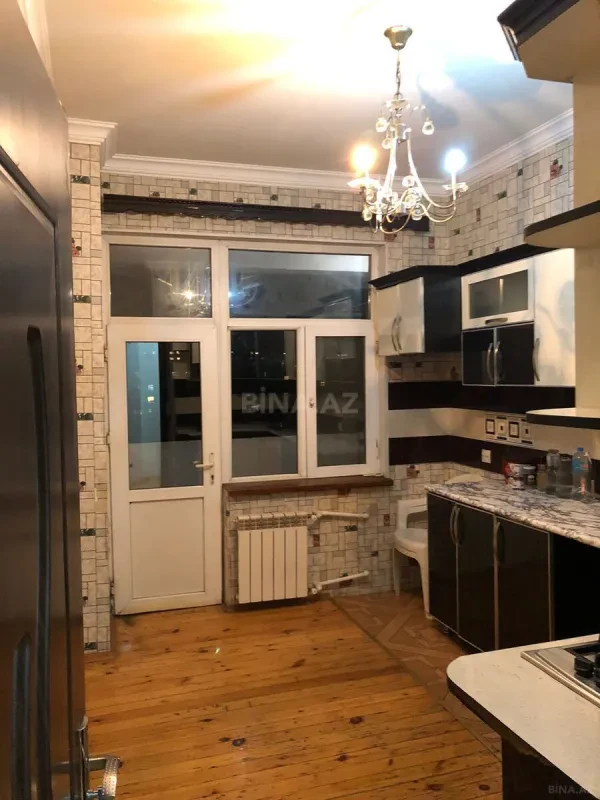 Satılır 2 otaqlı mənzil 74 m²
