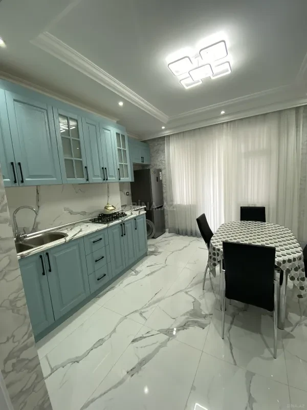 Satılır 3 otaqlı mənzil 127 m²