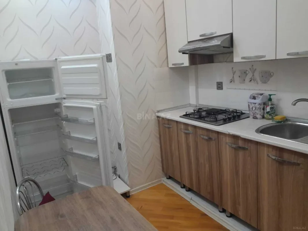 Kirayə verilir 2 otaqlı mənzil 70 m²