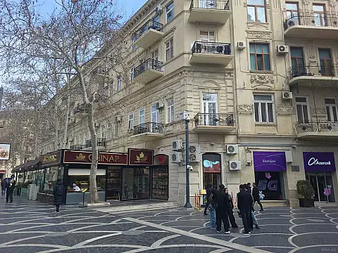 Kirayə verilir 2 otaqlı mənzil 40 m² — Bakı, Sahil qəs. 2 otaq 40.00 m²