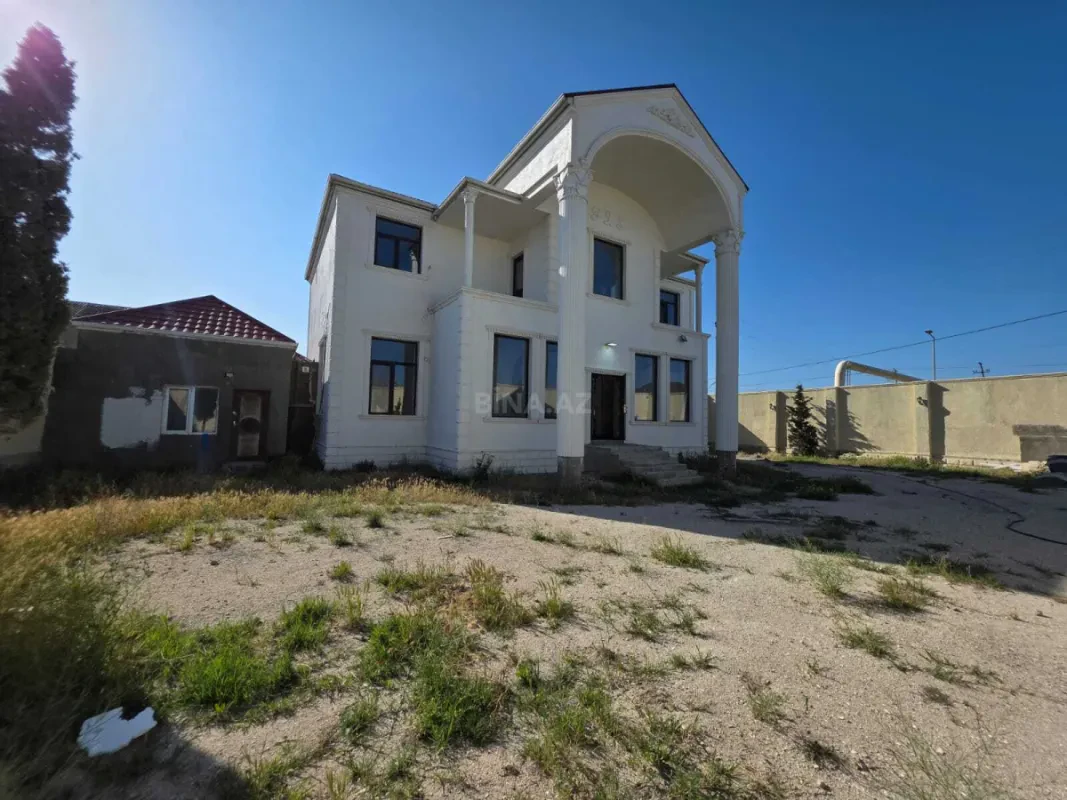 Satılır 6 otaqlı həyət evi 320 m²