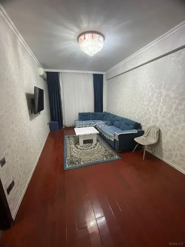 Kirayə verilir 2 otaqlı mənzil 63 m²