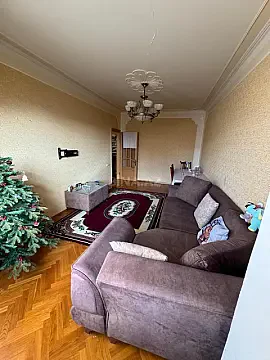 Satılır 2 otaqlı mənzil 70 m² — Bakı, Memar Əcəmi yanı 2 otaq 70.00 m²