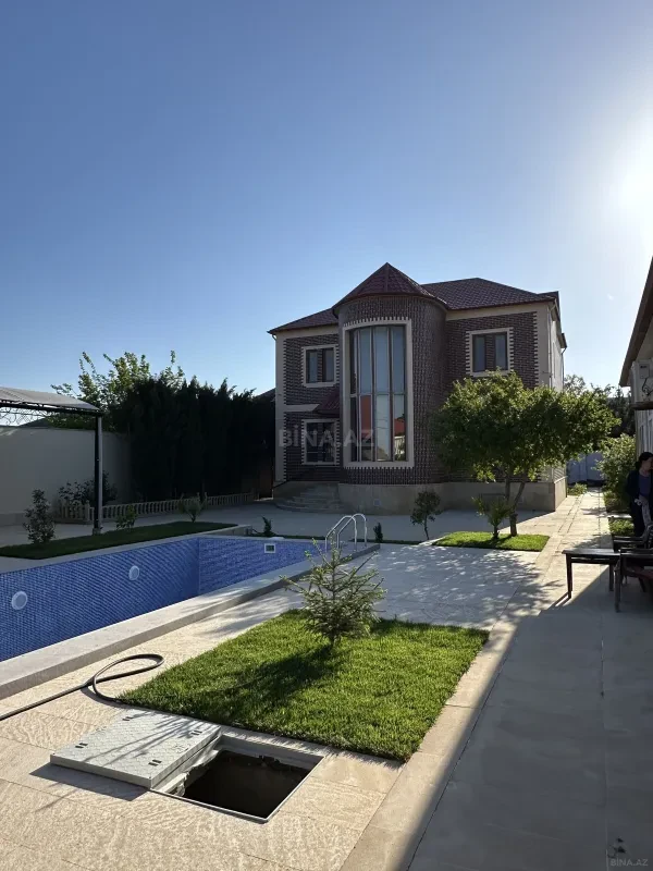 Satılır 6 otaqlı həyət evi 220 m²
