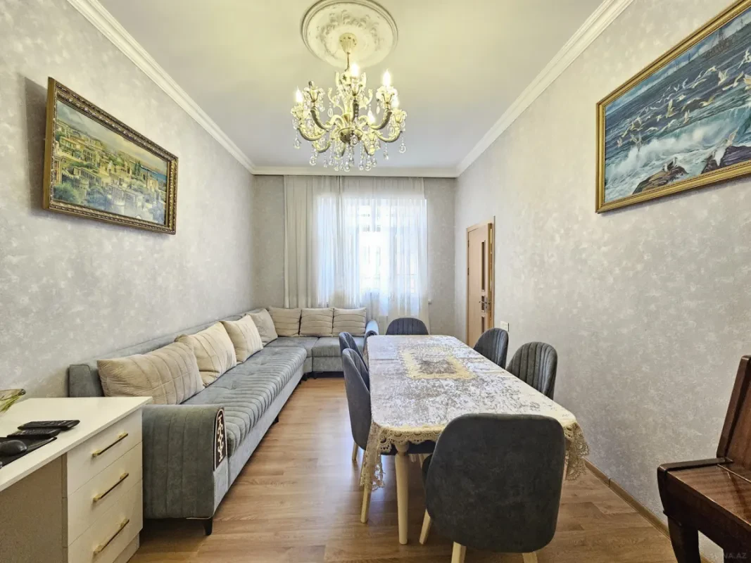 Satılır 6 otaqlı həyət evi 140 m²