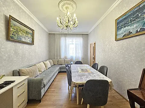 Satılır 6 otaqlı həyət evi 140 m² — Bakı 6 otaq 140.00 m²