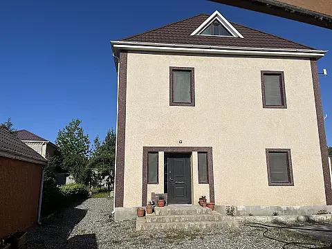 Kirayə verilir 5 otaqlı həyət evi 180 m² — Bakı, Buzovna 5 otaq 180.00 m²