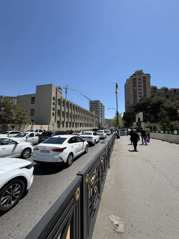 Satılır 2 otaqlı mənzil 70 m²