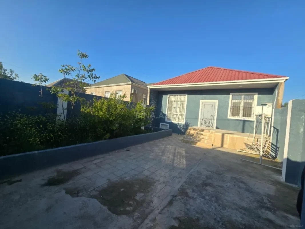 Satılır 4 otaqlı həyət evi 120 m²