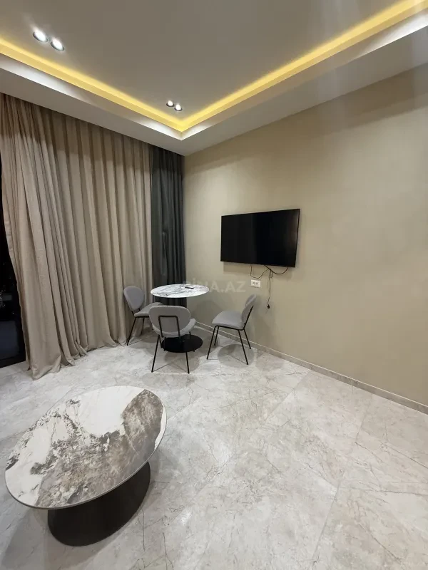 Kirayə verilir 2 otaqlı mənzil 80 m²
