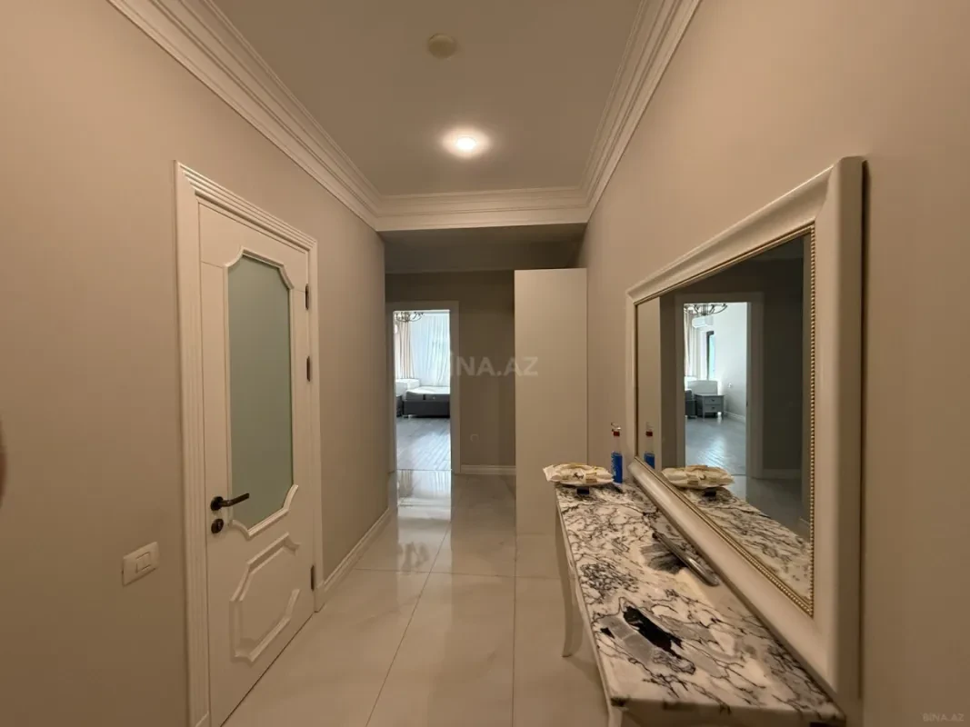 Kirayə verilir 2 otaqlı mənzil 86 m²