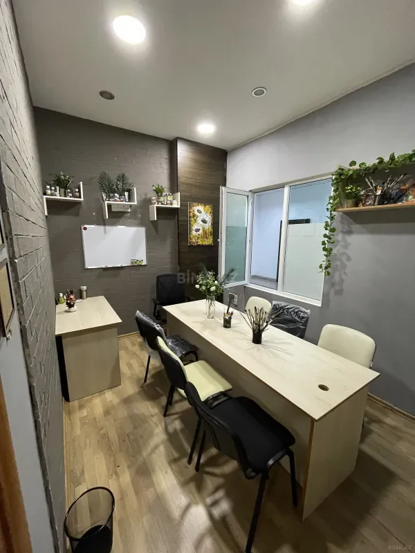 Kirayə verilir 1 otaqlı ofis 17 m²
