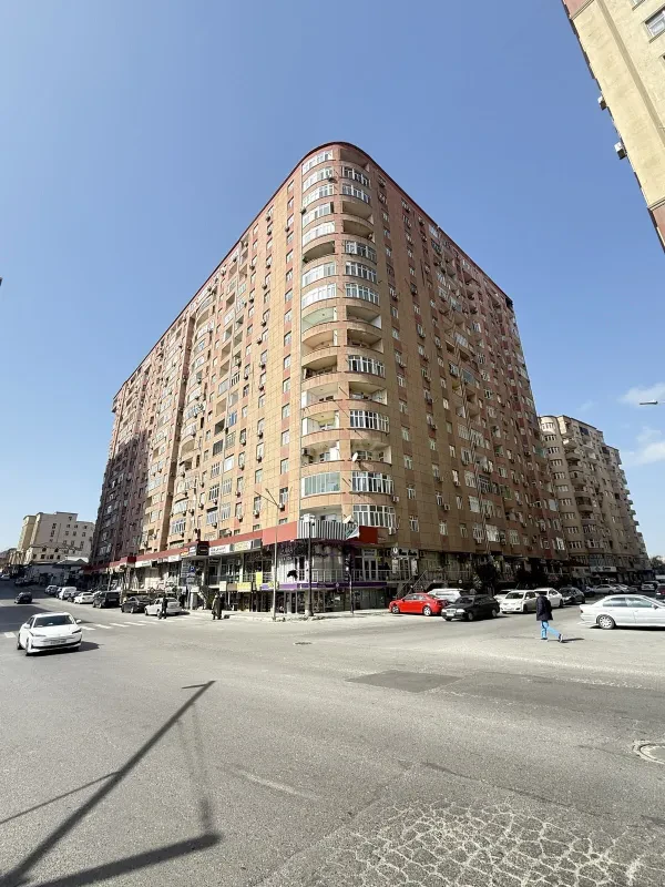 Satılır 3 otaqlı mənzil 120 m²