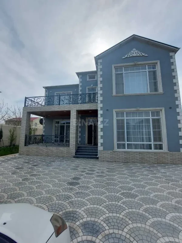 Kirayə verilir 6 otaqlı həyət evi 250 m²