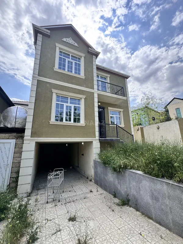 Satılır 4 otaqlı həyət evi 140 m²