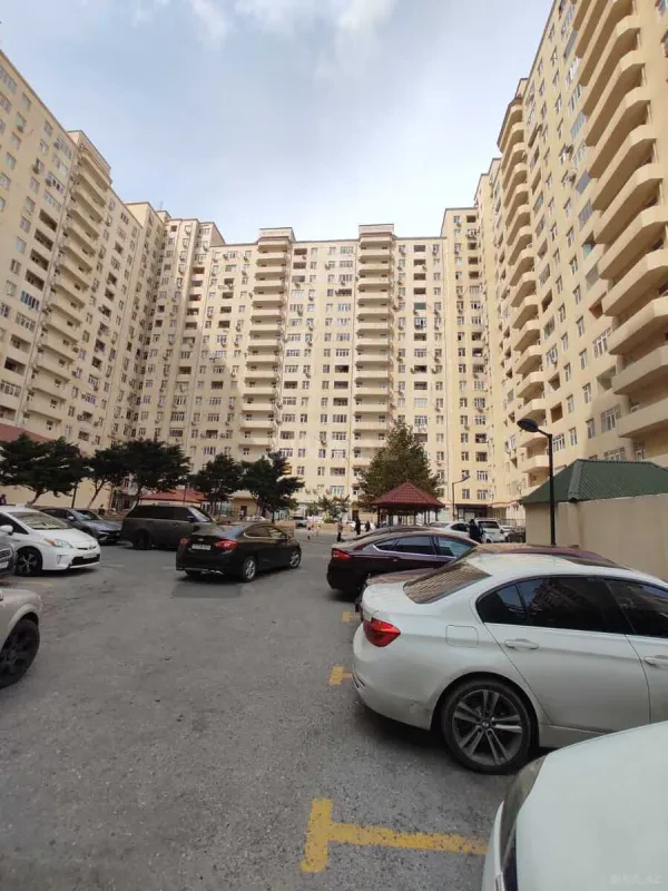 Satılır 2 otaqlı mənzil 57 m²