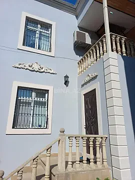 Satılır 6 otaqlı həyət evi 220 m² — Bakı 6 otaq 220.00 m²
