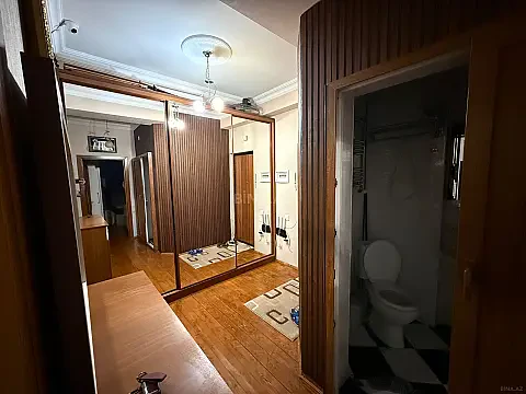 Satılır 3 otaqlı mənzil 77 m² — Bakı, Memar Əcəmi yanı 3 otaq 77.00 m²
