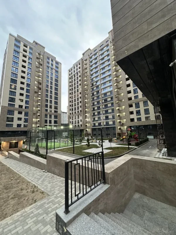Satılır 3 otaqlı mənzil 125 m²