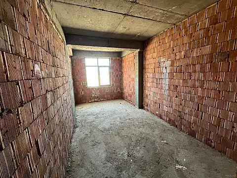 Satılır 2 otaqlı mənzil 105 m² — Bakı, İnşaatçılar 2 otaq 105.00 m²