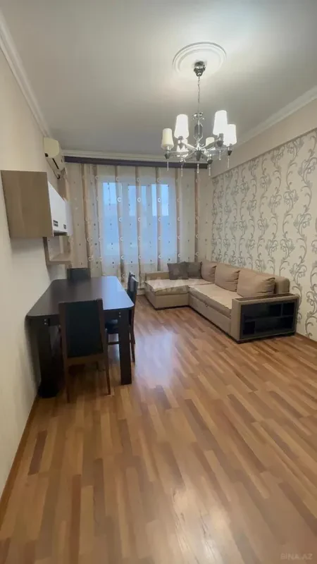 Kirayə verilir 2 otaqlı mənzil 65 m²