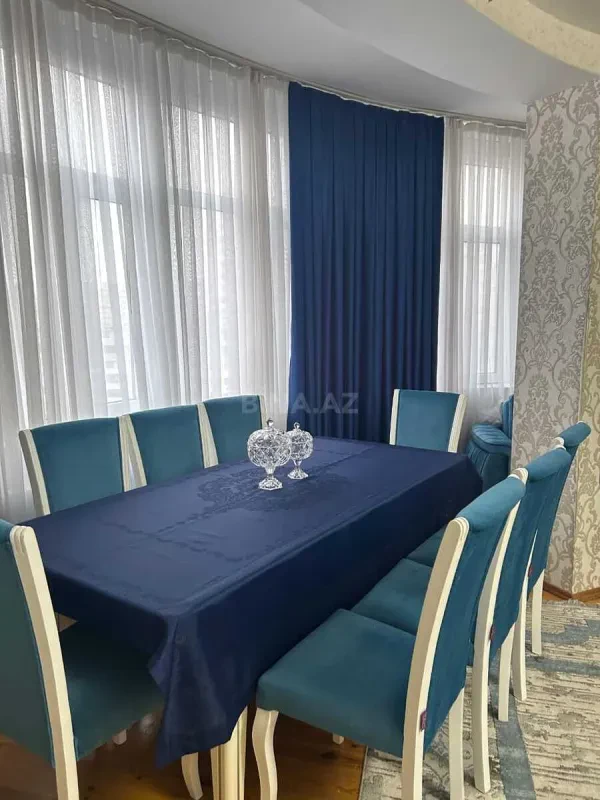 Satılır 3 otaqlı mənzil 160 m²
