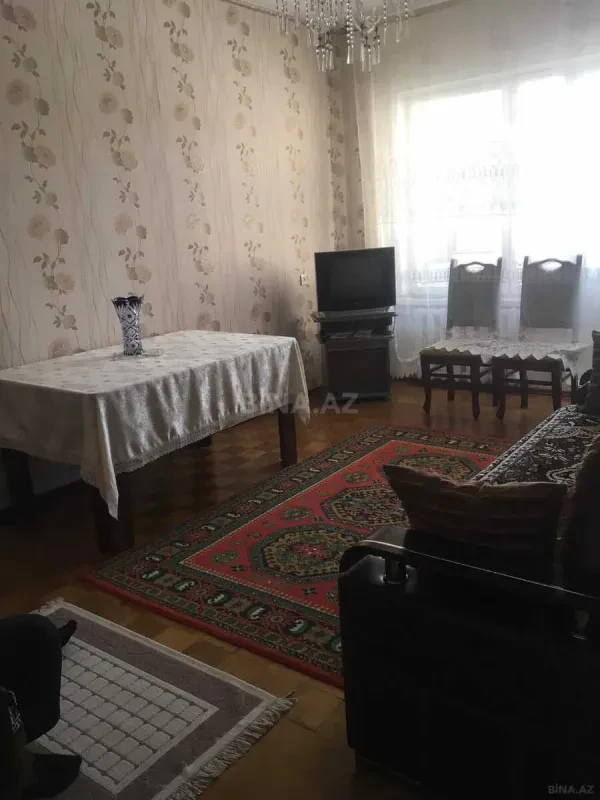 Satılır 4 otaqlı mənzil 100 m²
