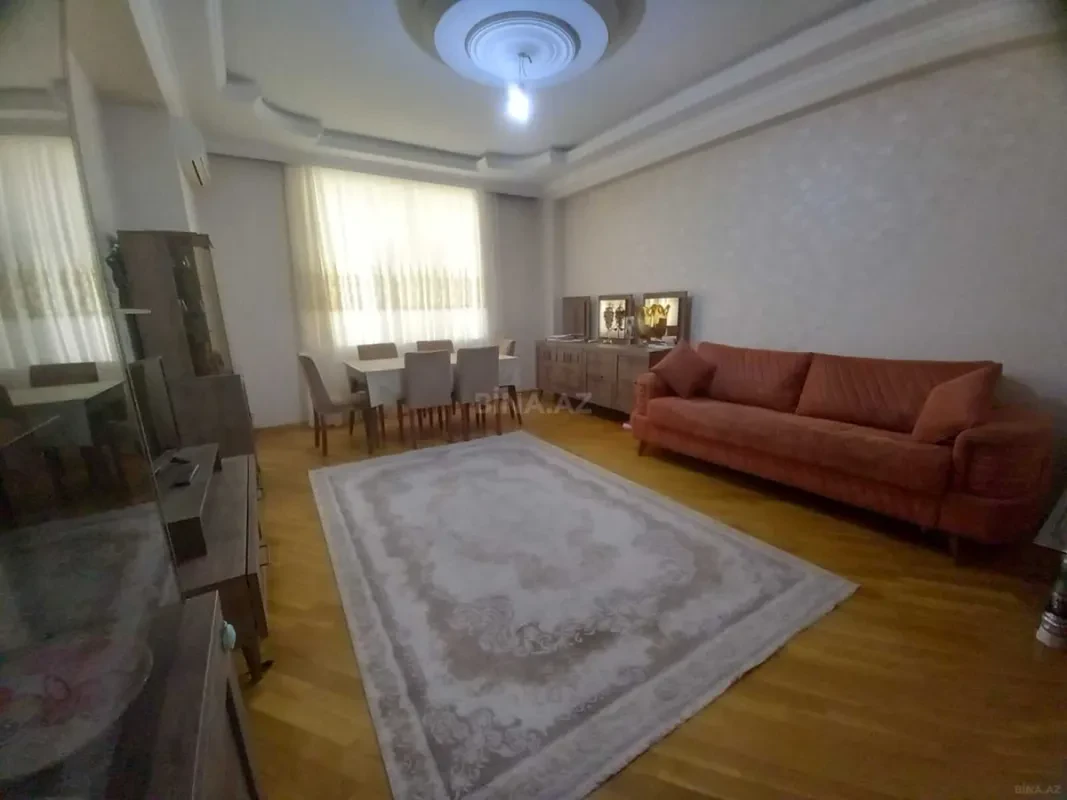 Kirayə verilir 3 otaqlı mənzil 130 m²
