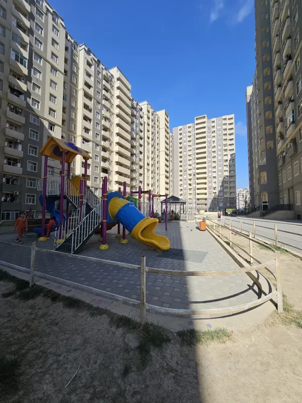 Kirayə verilir 2 otaqlı mənzil 50 m²
