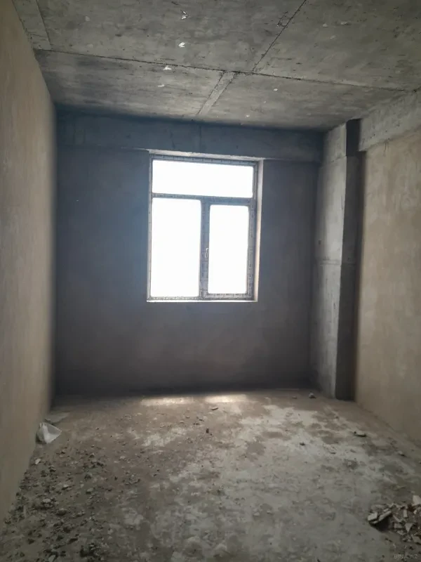 Satılır 3 otaqlı mənzil 148 m²