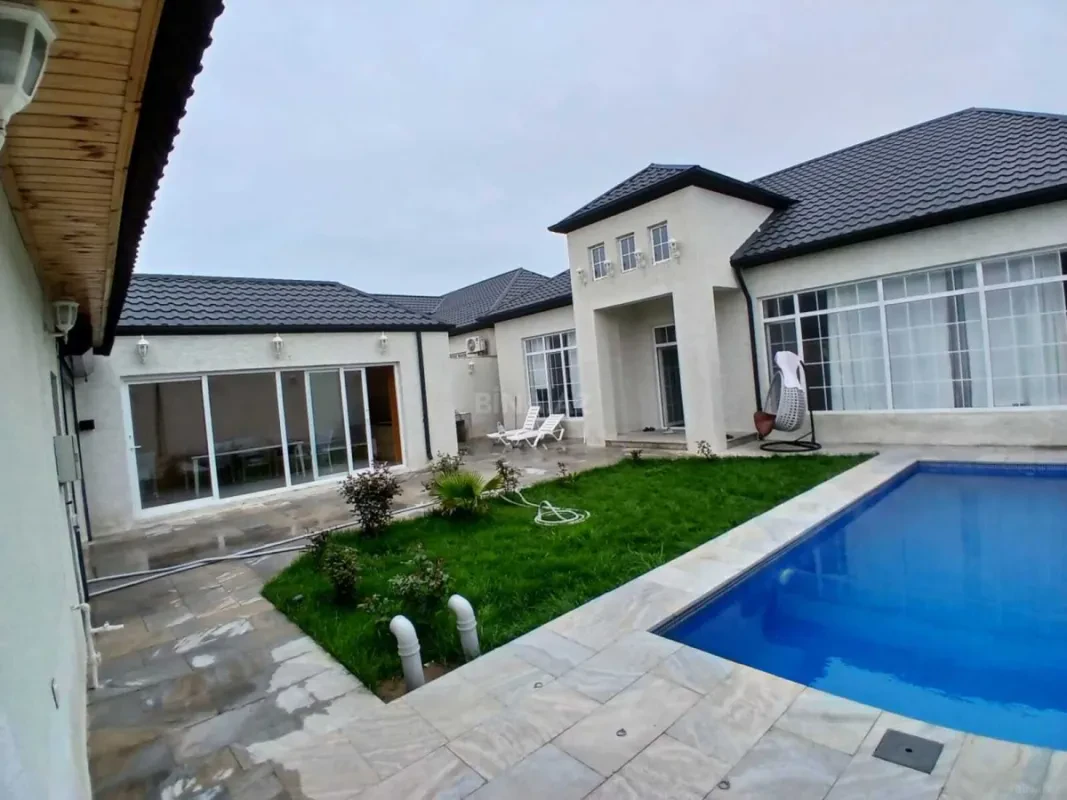 Kirayə verilir 4 otaqlı həyət evi 200 m²