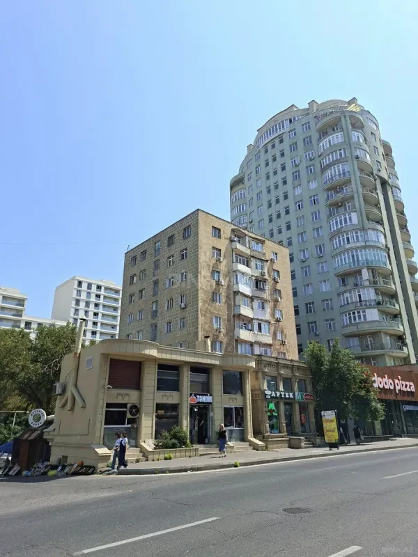 Satılır 2 otaqlı mənzil 65 m²