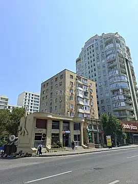 Satılır 2 otaqlı mənzil 65 m² — Bakı, İnşaatçılar 2 otaq 65.00 m²