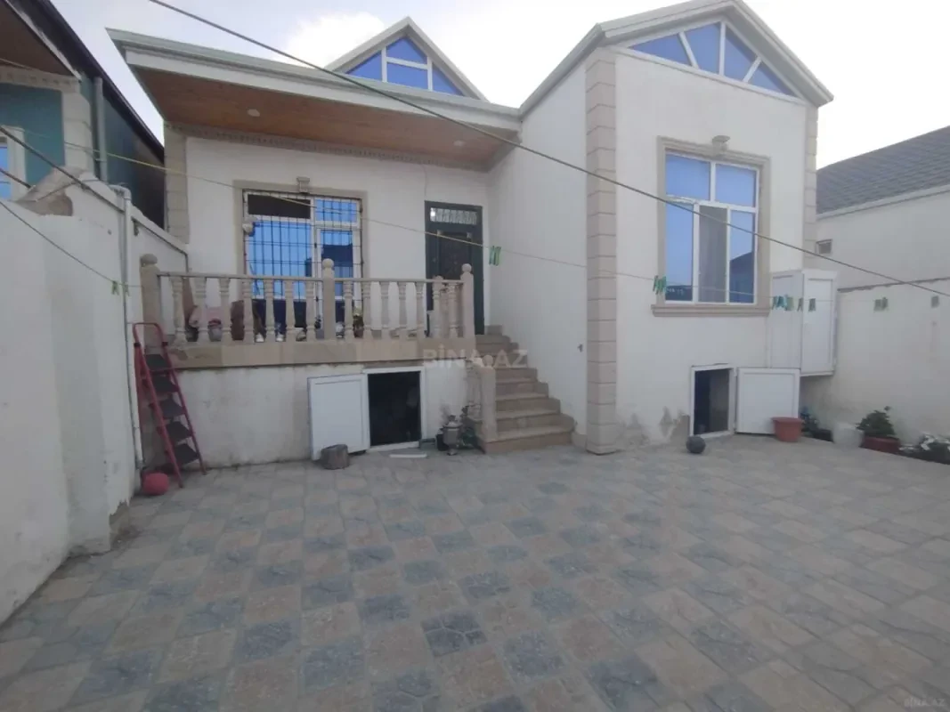 Satılır 4 otaqlı həyət evi 90 m²