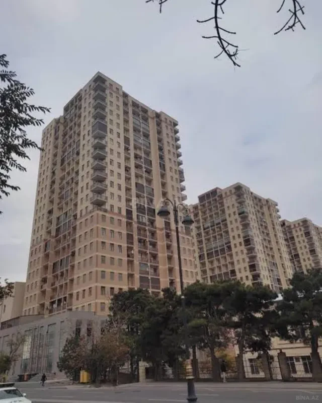 Satılır 3 otaqlı mənzil 104 m²