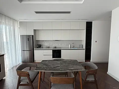 Kirayə verilir 4 otaqlı mənzil 157 m² — Bakı 4 otaq 157.00 m²
