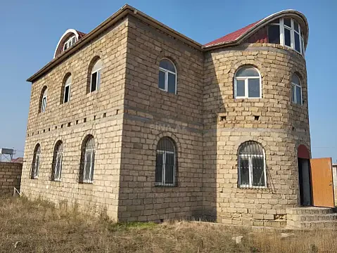 Satılır 7 otaqlı həyət evi 300 m² — Bakı, Novxanı 7 otaq 300.00 m²