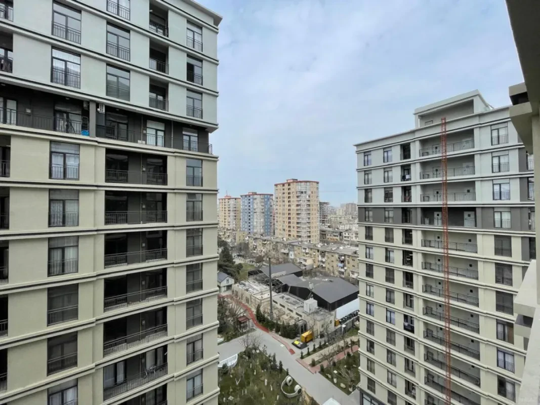 Satılır 3 otaqlı mənzil 104 m²