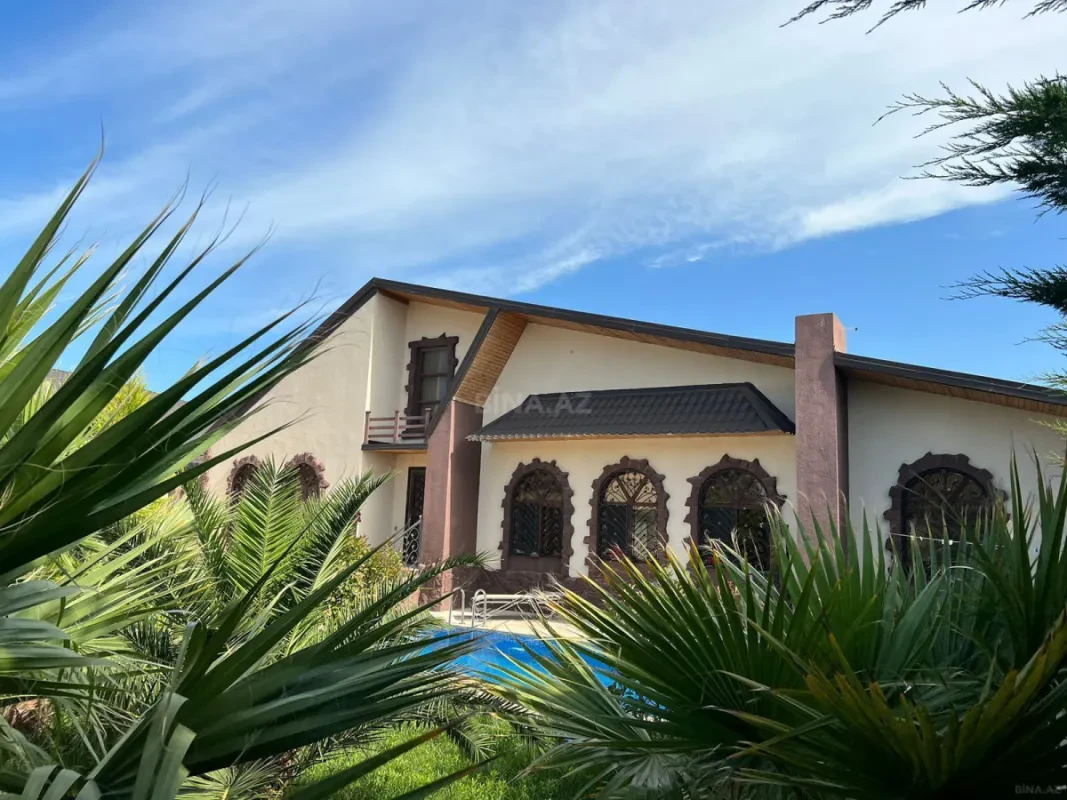 Kirayə verilir 4 otaqlı həyət evi 300 m²