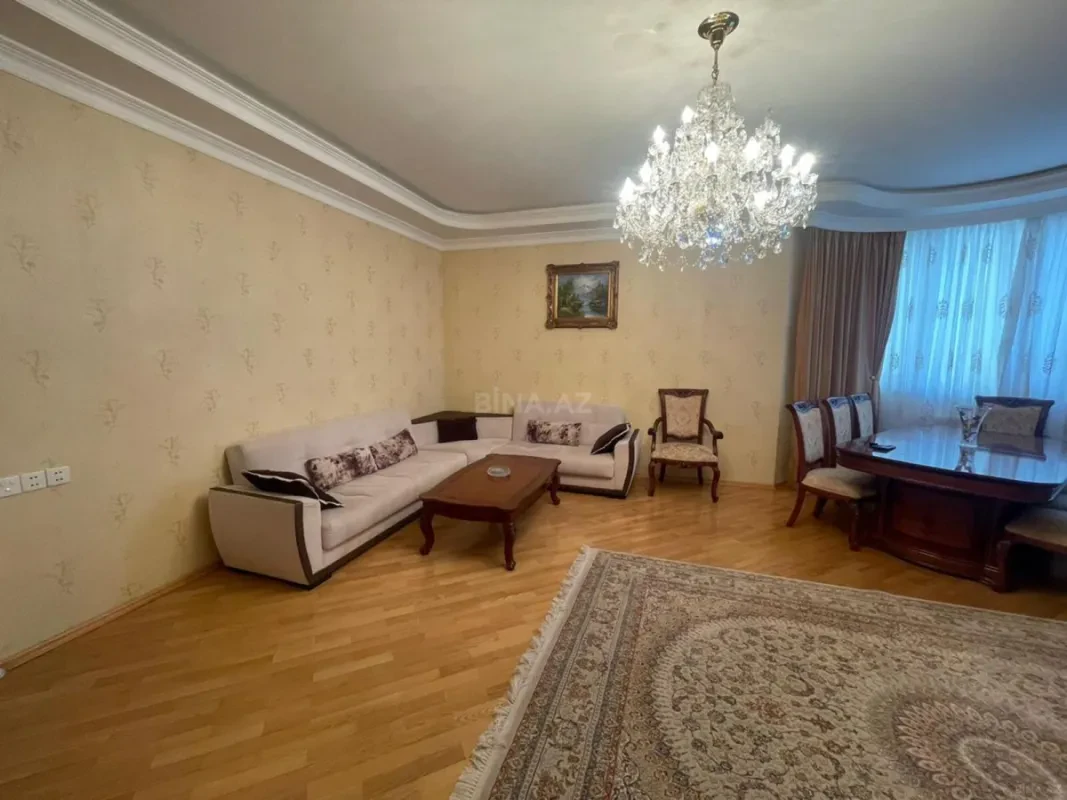 Satılır 3 otaqlı mənzil 120 m²