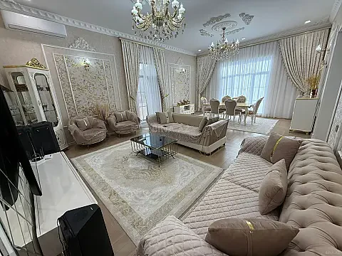Satılır 4 otaqlı həyət evi 400 m² — Bakı, Novxanı 4 otaq 400.00 m²