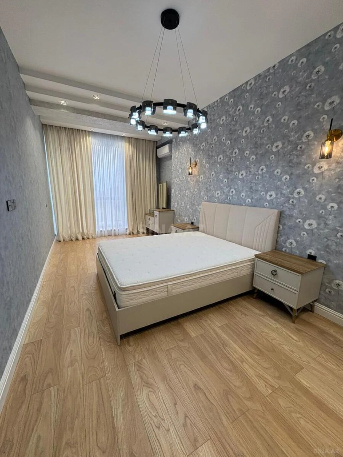 Kirayə verilir 2 otaqlı mənzil 97.4 m²